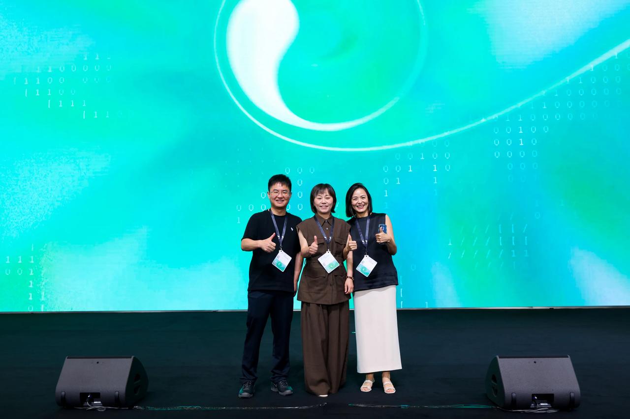 我在头条上码字已有近十年的时间了，也发布了几百篇“豆腐块”，是自己的经验之谈，是