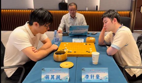 重庆双雄携手挺进四强，轩鼎大战会再次上演吗？
首届晋城全国职业围棋公开赛8强战况