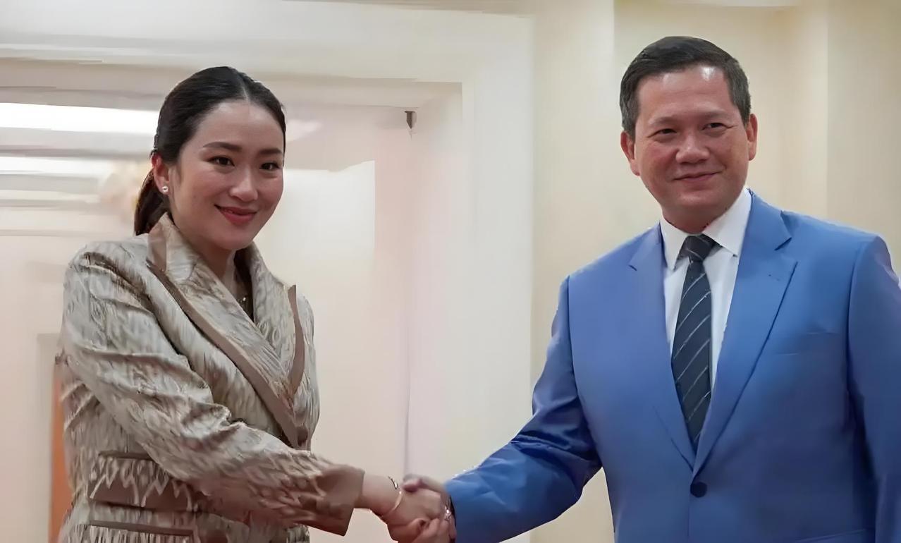 佩通坦的名字不在2025年上合组织峰会名单上，而洪玛奈在名单上。

2025年上