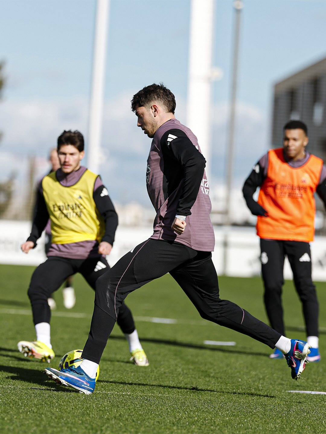 皇马今天的训练。比利亚雷亚尔vs皇马