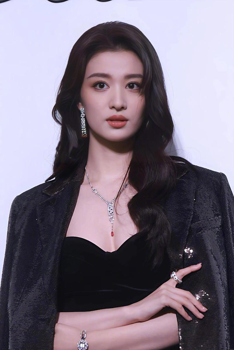 兔子明星分析王楚然的综艺效果 1.🔴2026 丙午 62 分：烈火耗身易招口舌