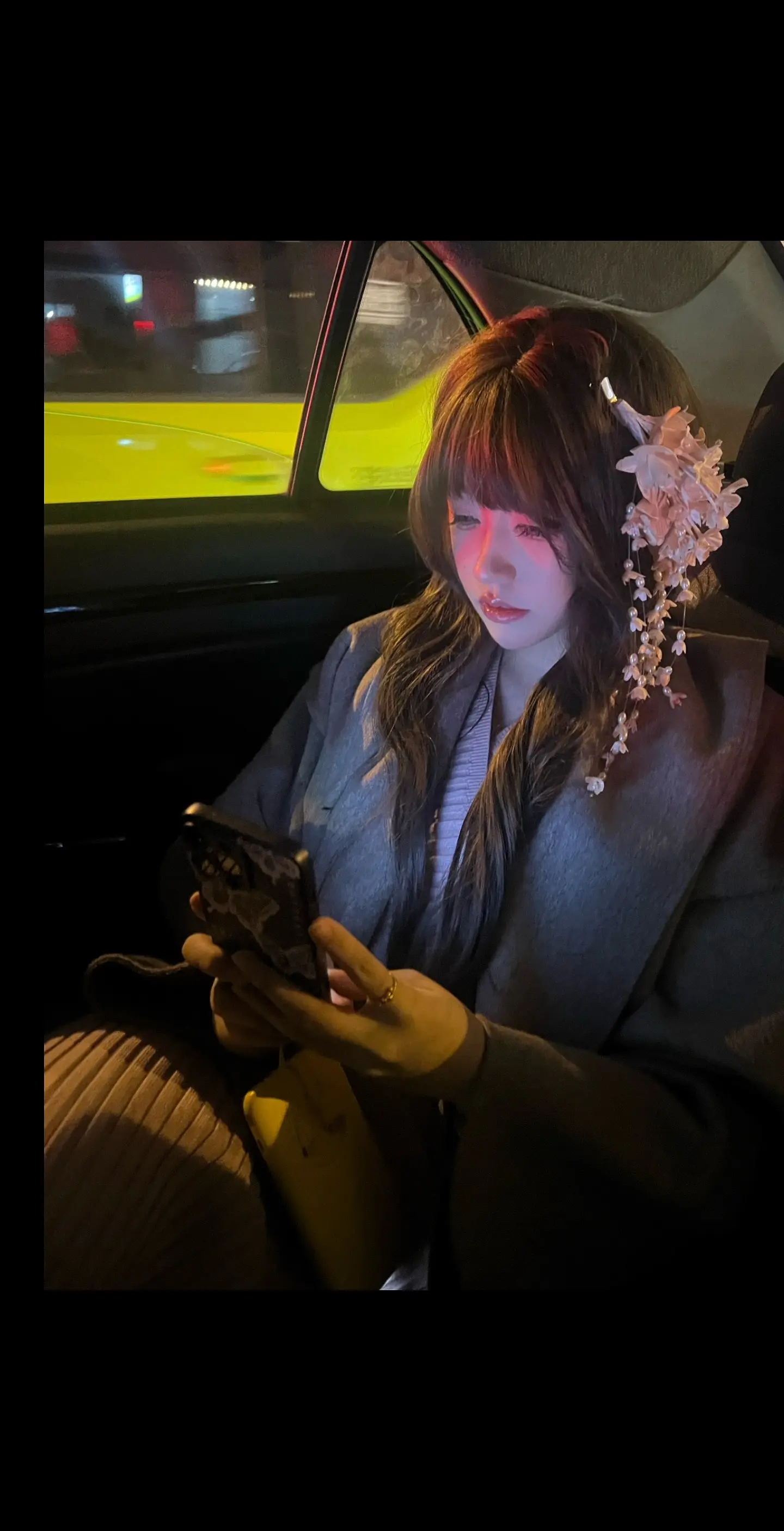 原生家庭一直自卑 喜欢拿厚重美颜相机拍照 朋友总是告诉我 能不能不要再...