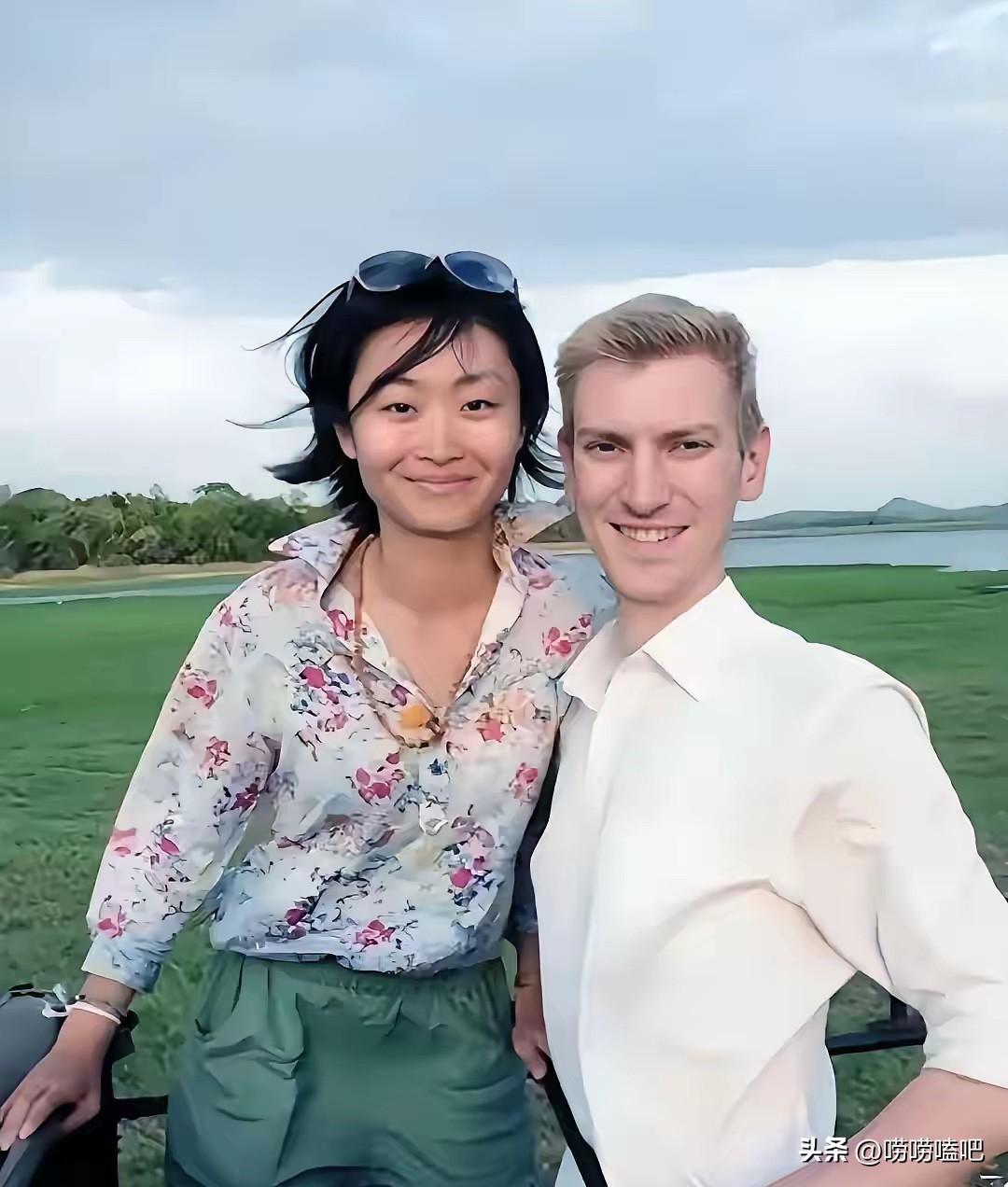 央视名嘴敬一丹的学霸女儿王尔晴今年40岁了！当年她风光嫁给苏格兰小伙尼克，羡煞旁