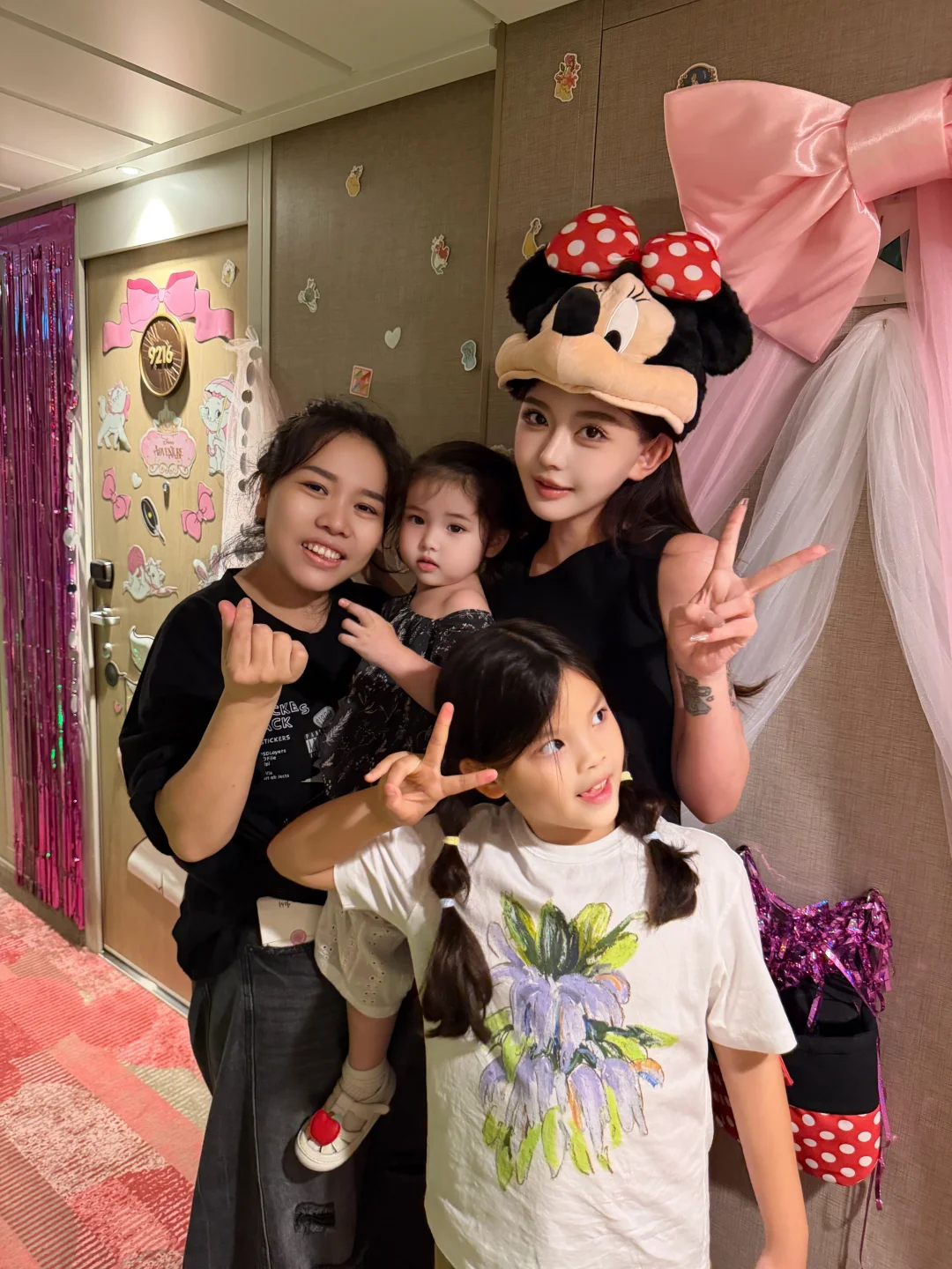 谁懂呀 三个最爱迪士尼的女人 是一家人
