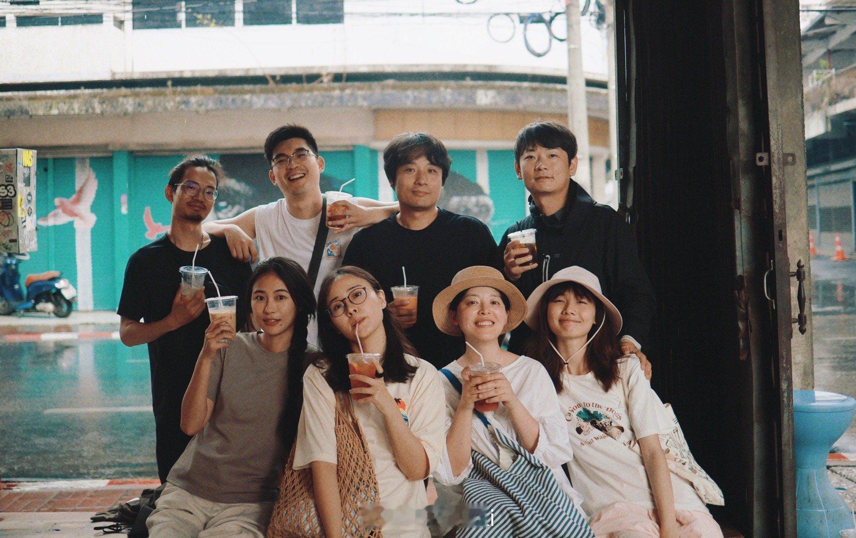 人不能同时拥有青春和对青春的感受。 晚安~ ​​​