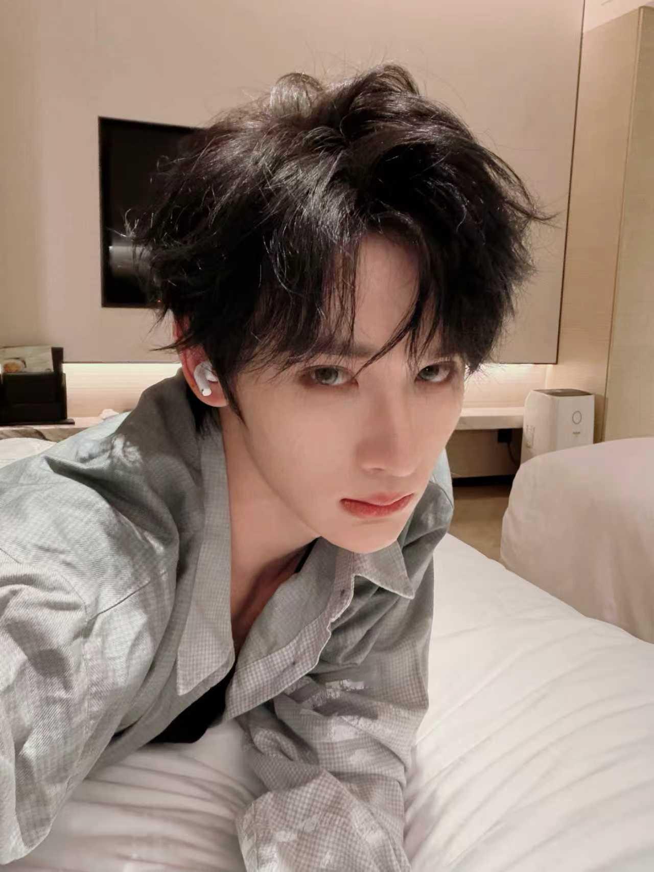 余宇涵温馨提示语音余宇涵温馨提示语音来啦！祝大家观演愉快，期待的精彩舞台呀~ 