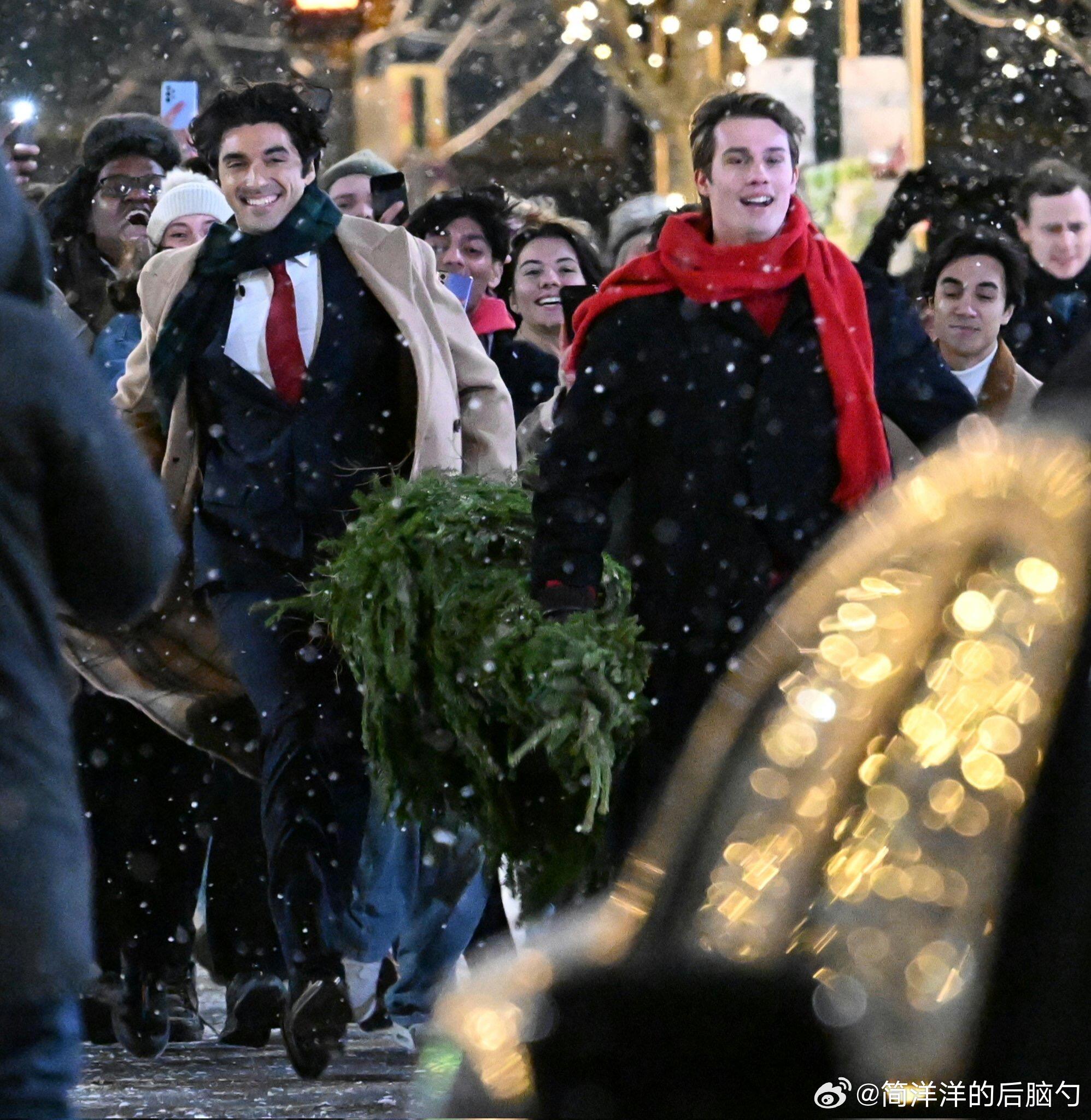 《星条红与皇家蓝》第二部「皇家婚礼」篇新路透！这次是圣诞节的拉手跑  🎄春节档