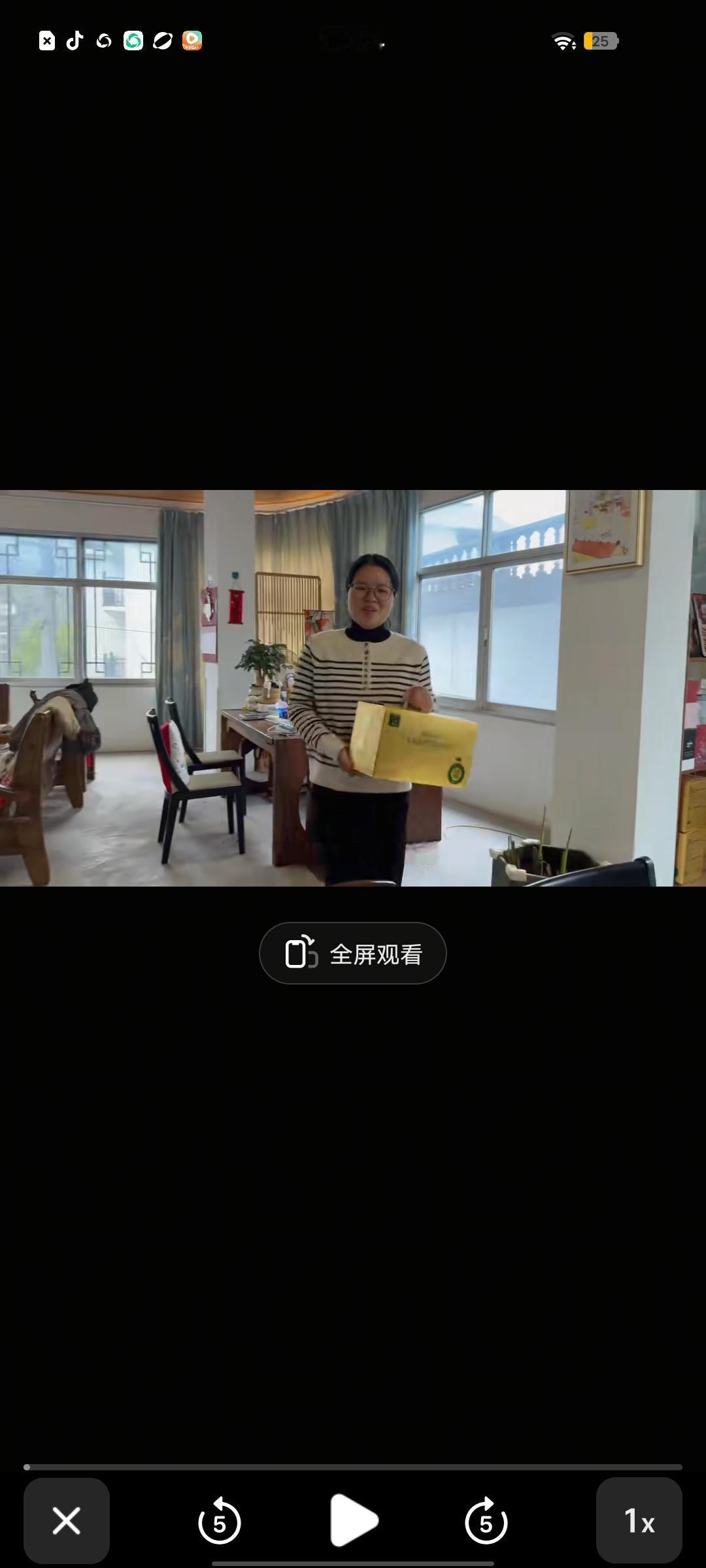 阿波和翠翠:翠翠终于坦白了，她想生二胎。

关注翠翠的都知道，她现在就生了一个女