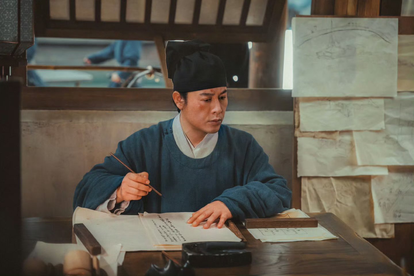 张馨予晒妈妈与张颂文合照 张馨予晒出妈妈和张颂文的合照，真的太有爱了！！！张妈妈