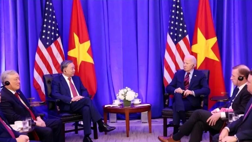 注意越南的高铁与国内动向转变，
      越南打算把指望扩大南海采油来支付高铁