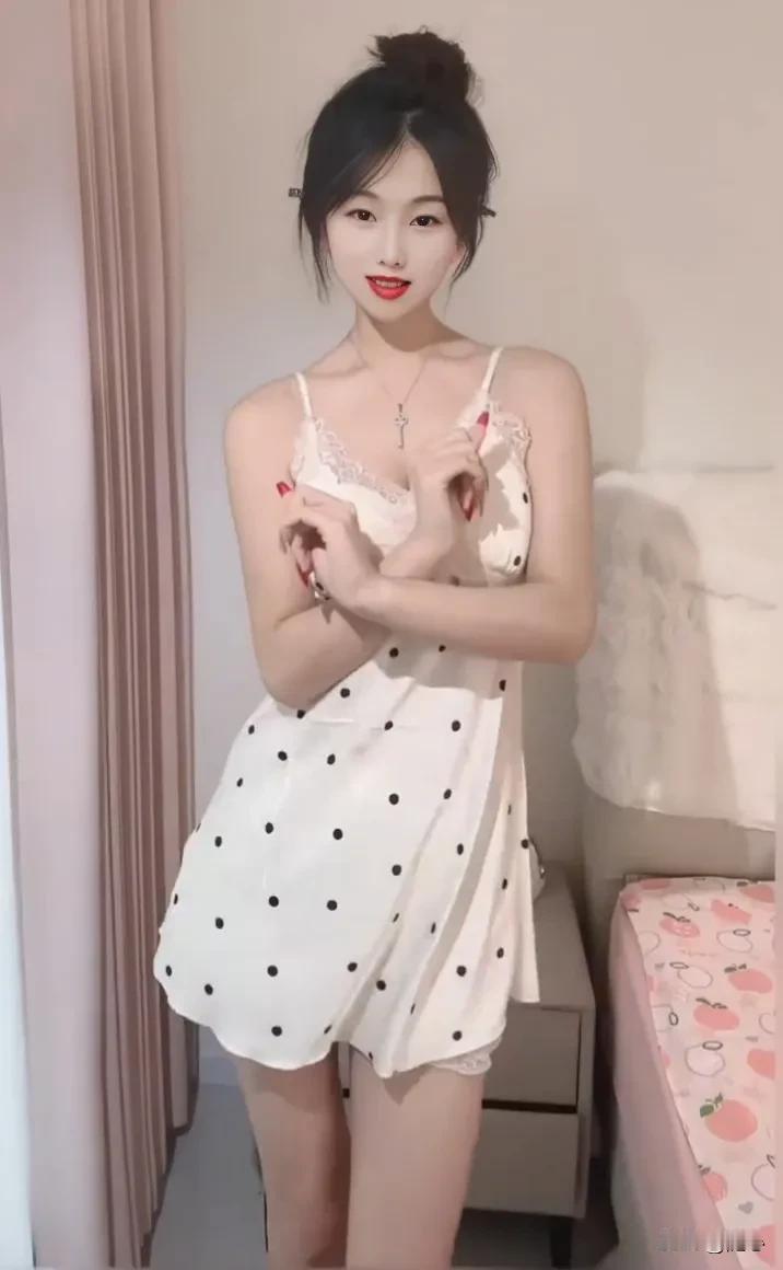 #白色吊带# #清纯唯美#