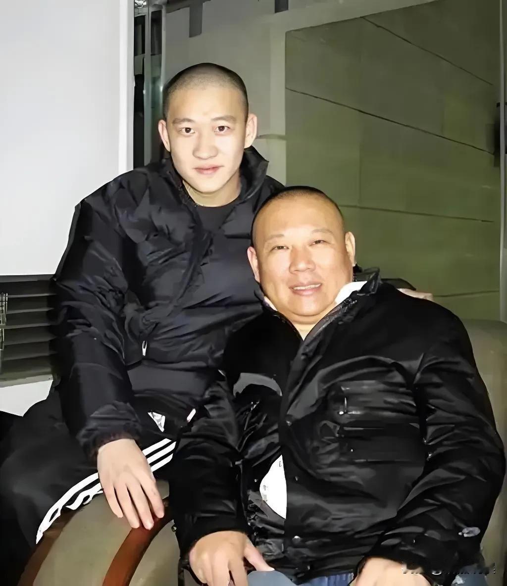 不怪曹云金能翻红，这情商不是一般的高，主打一个“干不过就和解”，就算做不了朋友也
