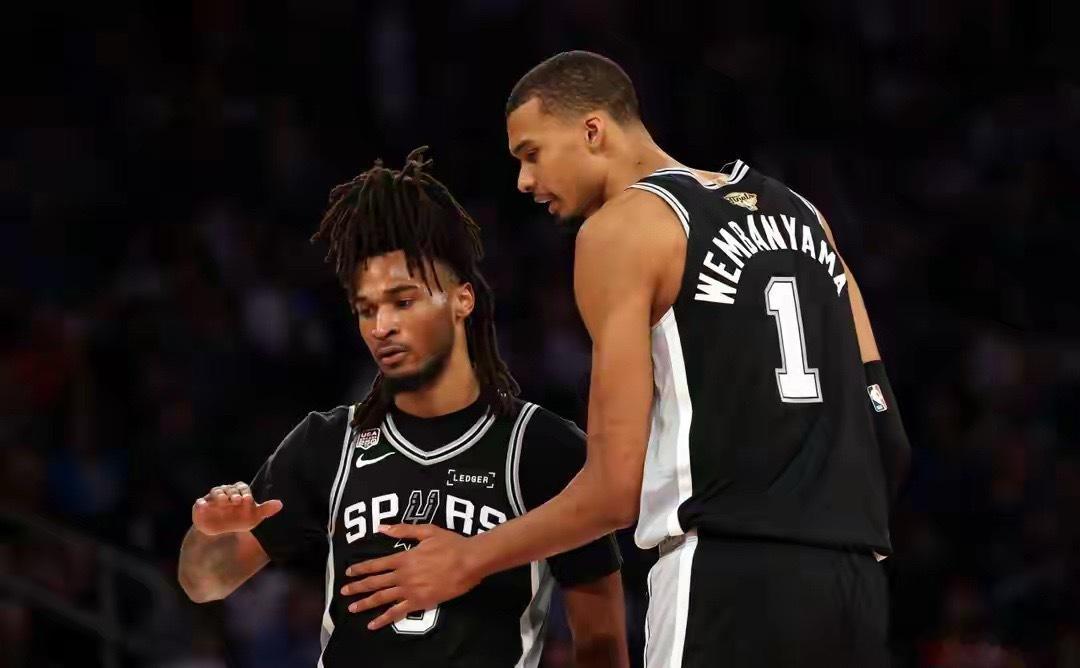 NBA总决赛G4半场：马刺狂轰14记三分创历史，半场领先尼克斯27分北京时间20