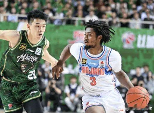 据 消息源，山西汾酒男篮签约前新疆男篮外援黑根斯。