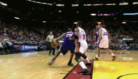 科比背身单打韦德，，，核心力量让韦德难以招架！