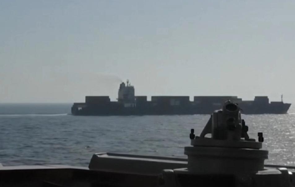 不要再用稳定石油价格来评论美以伊的战争了，这样可能会引起误判。
特朗普的策略可能