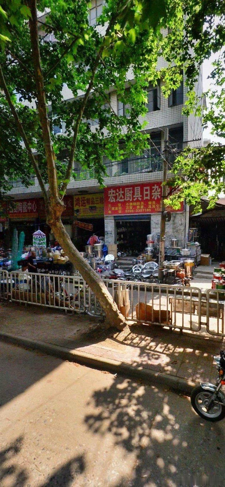 #驻马店人民路上的人民生活#驻马店人民路上的老时光，带你回到过去的驻马店十年，这