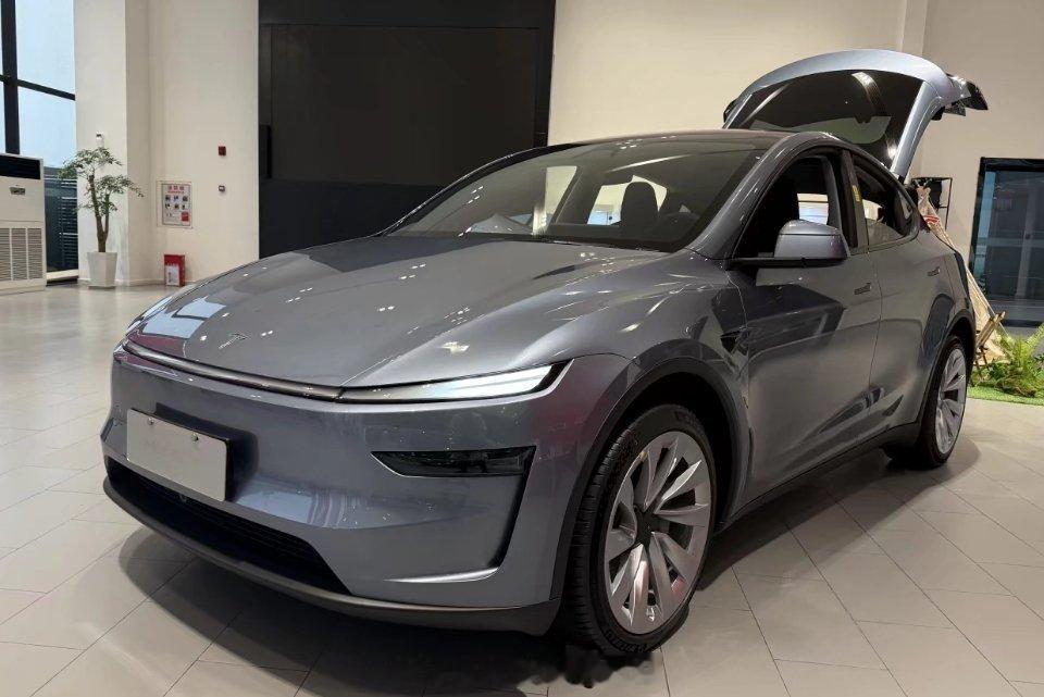 特斯拉Model3降价8000元 特斯拉Model 3史上最大力度的优惠组合拳：