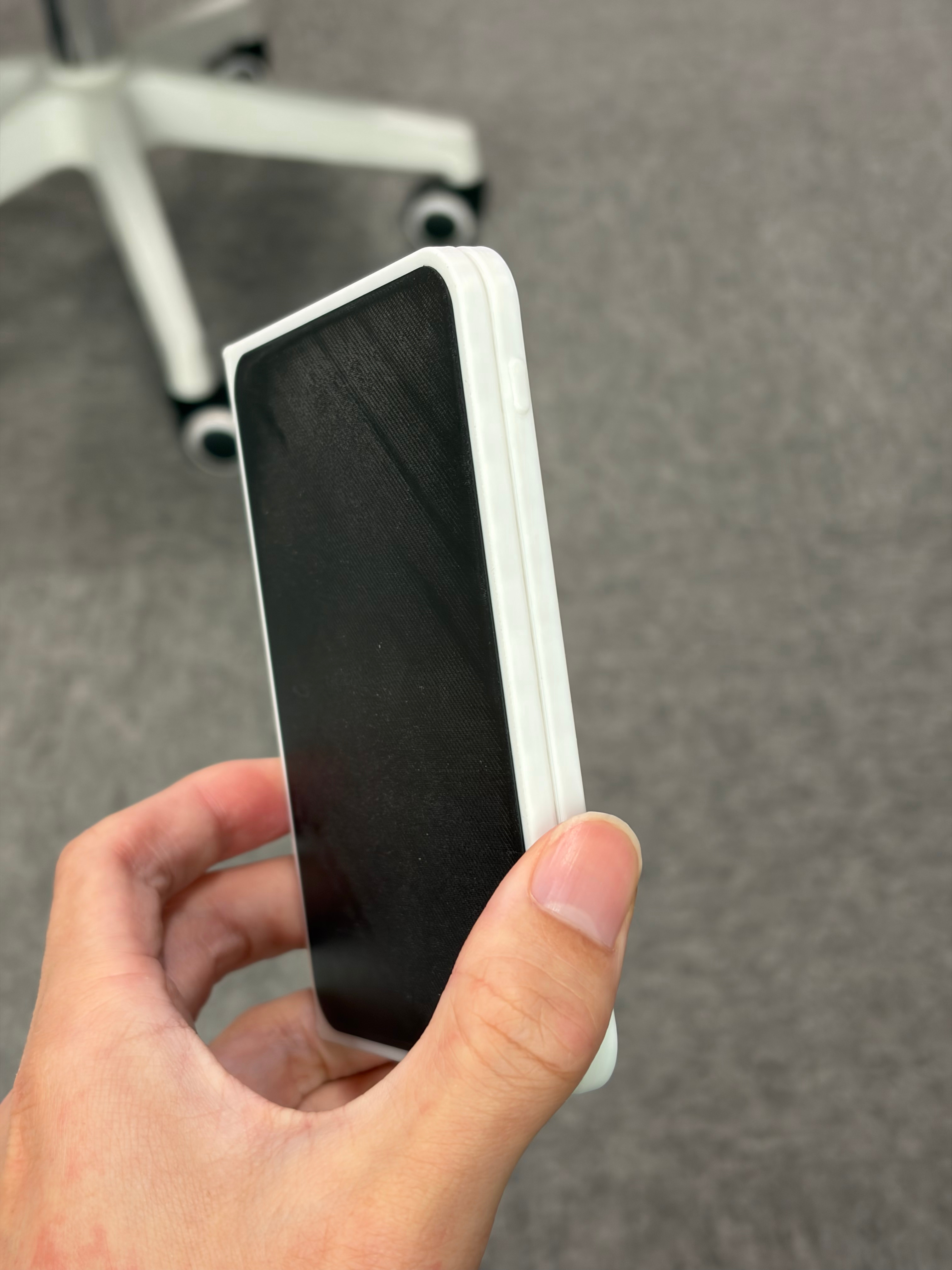 iPhoneUltra金属机模iPhone Ultra的尺寸早就公布了，主要问题