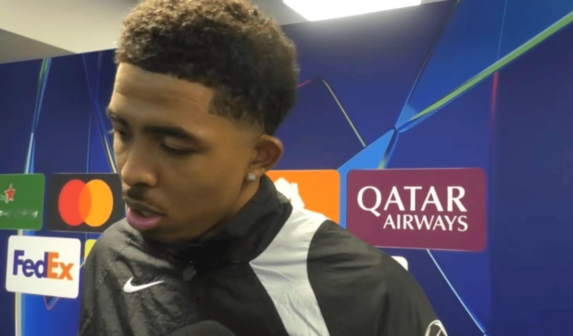 在欧冠1/8决赛首回合比赛中，切尔西客场2-5不敌巴黎圣日耳曼，福法纳在面对巴黎