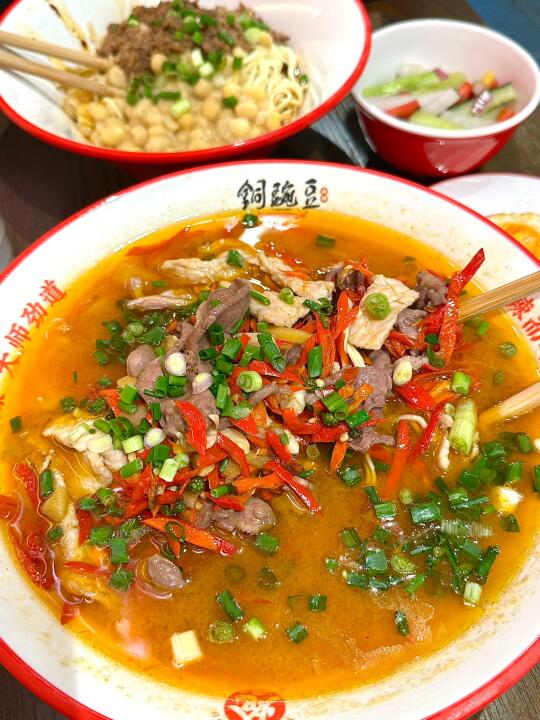 卧。。C‼️重庆你小子连小面都是现炒的