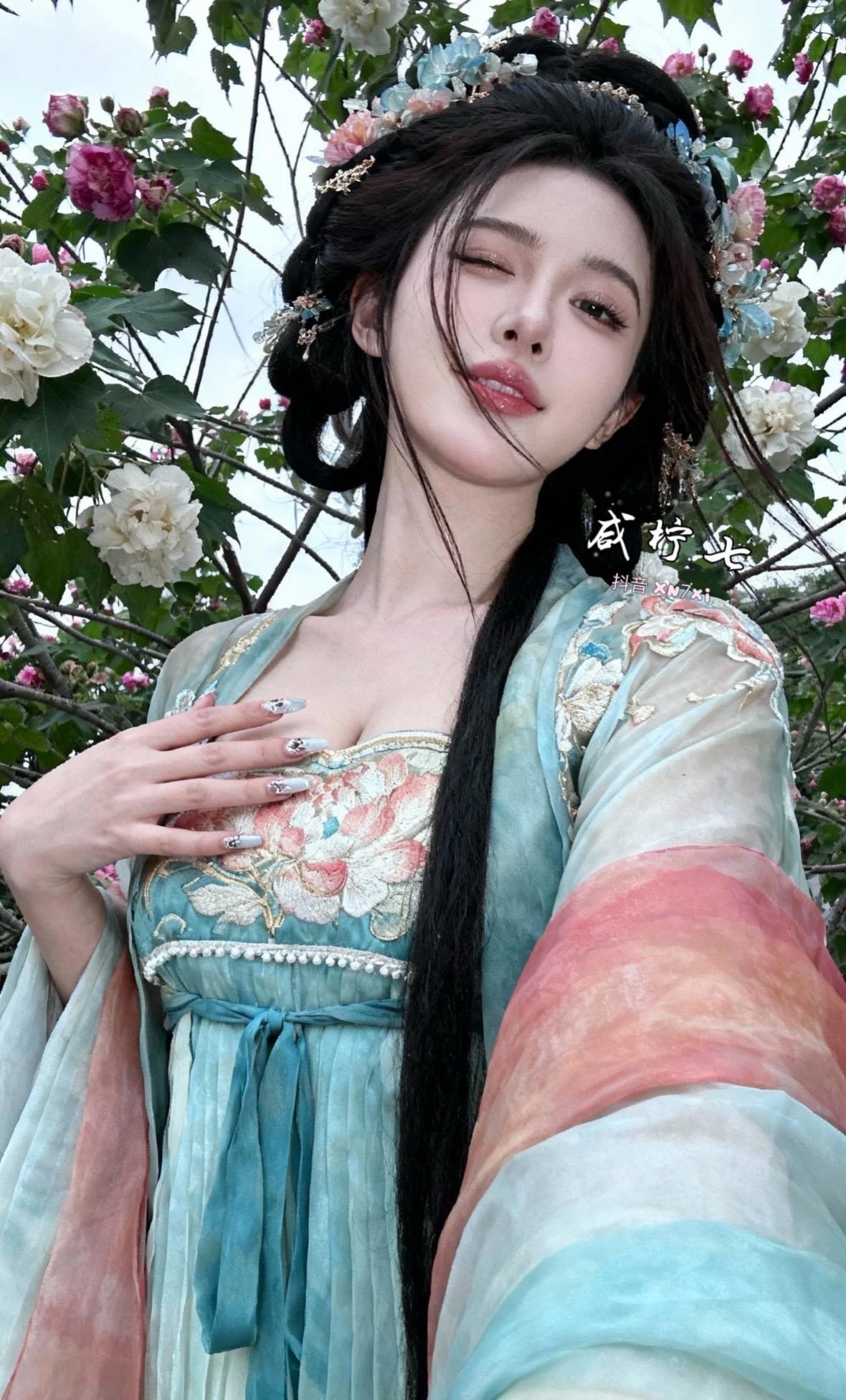 开启好运 撩发也撩你 可爱萌妹 原来穿上古装也可以这么美 原相机里的我