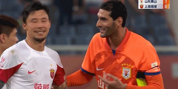 在山东球迷眼中，泰山是1002！她不仅是中超历史首支千分俱乐部，更是一支有底蕴的