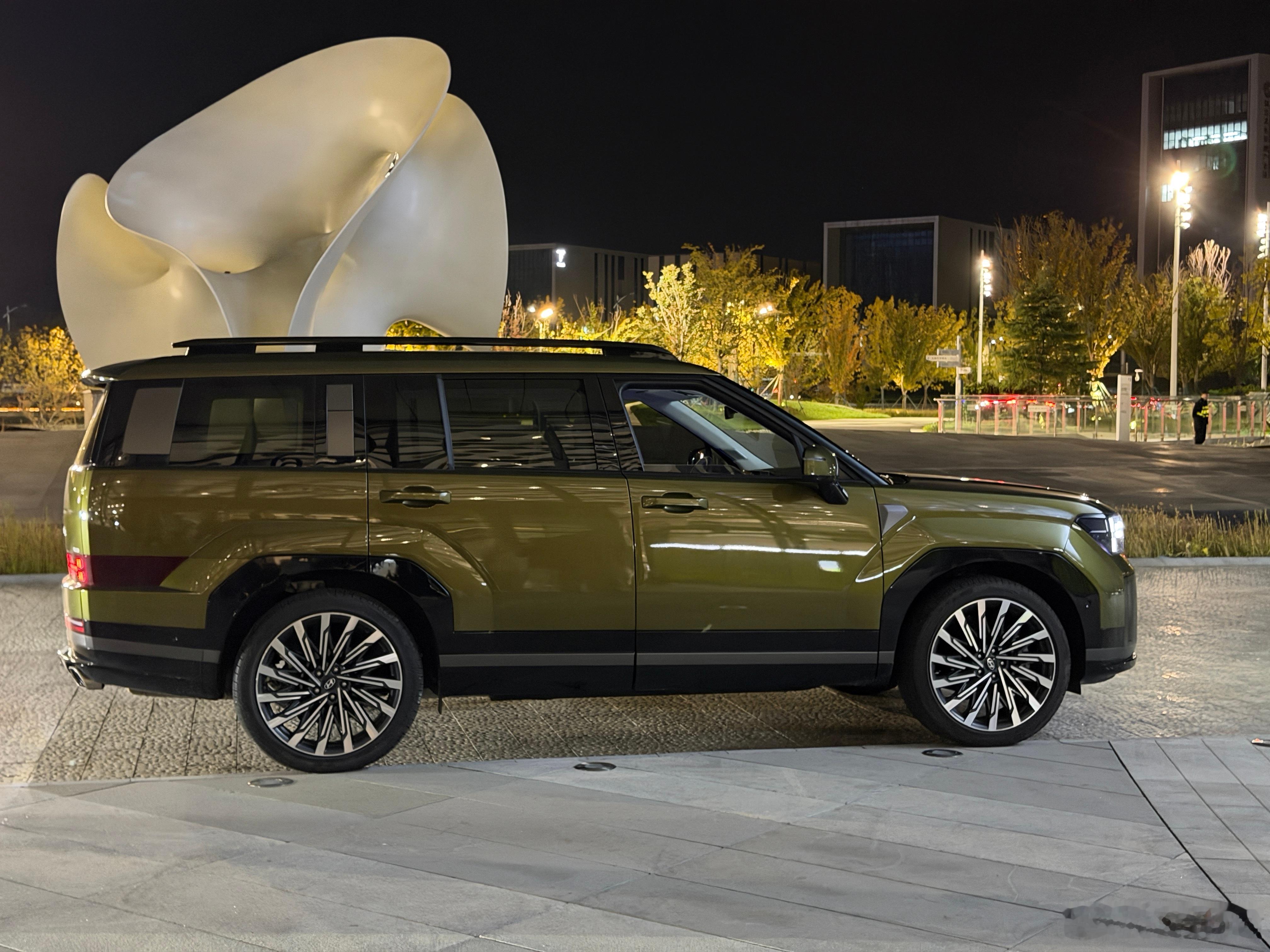 看过这么多方盒子我还是觉得胜达能排前几如果能有混动我当时就整一台了 ​​​