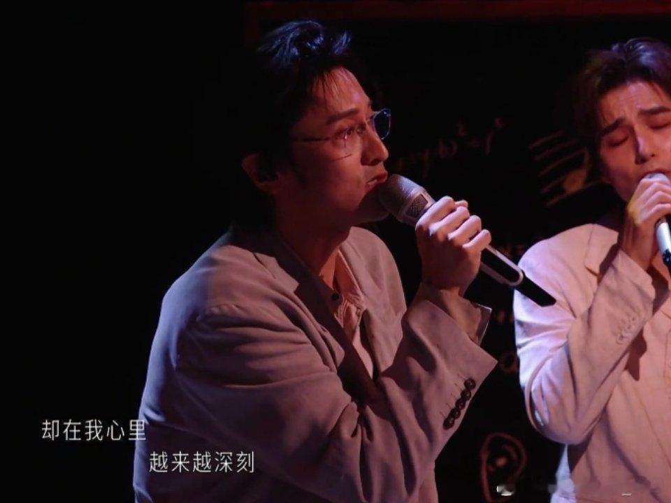 王传君 世界上不存在的歌披荆斩棘直播披荆斩棘 看完披荆斩棘直播破防了，王传君唱《