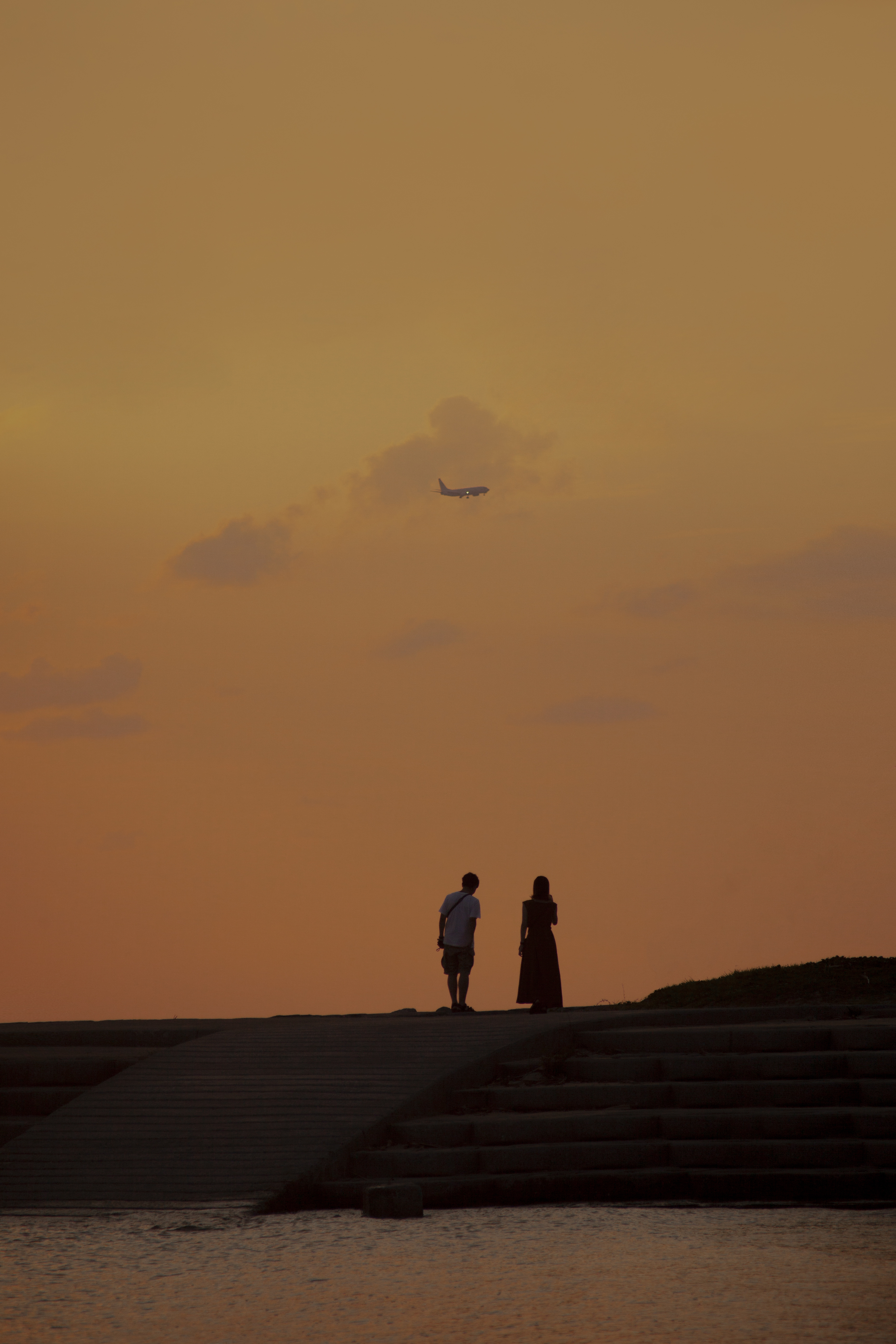 活得通透的人 ，没有特别想维持的关系 ，也没有特别想要的东西 ，走近的人不抗拒 