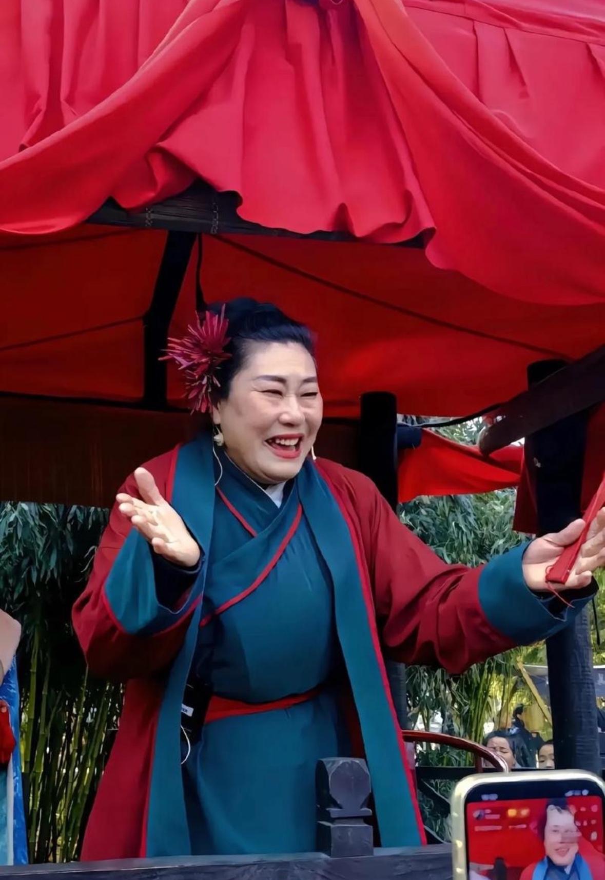 这辈子，再也干说媒这种事了！

之前总觉得，成人之美是件积德行善的好事，看着身边