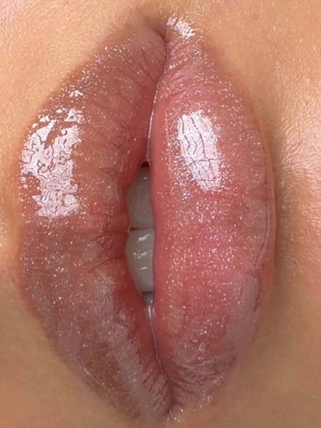Summer on Your Lips 💛🩵Rough Coco Hydra
