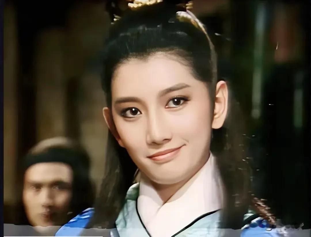 他们说这是最美“赵敏”
我也不太清楚她叫啥？
看起来五官很清秀啊...
#赵敏好