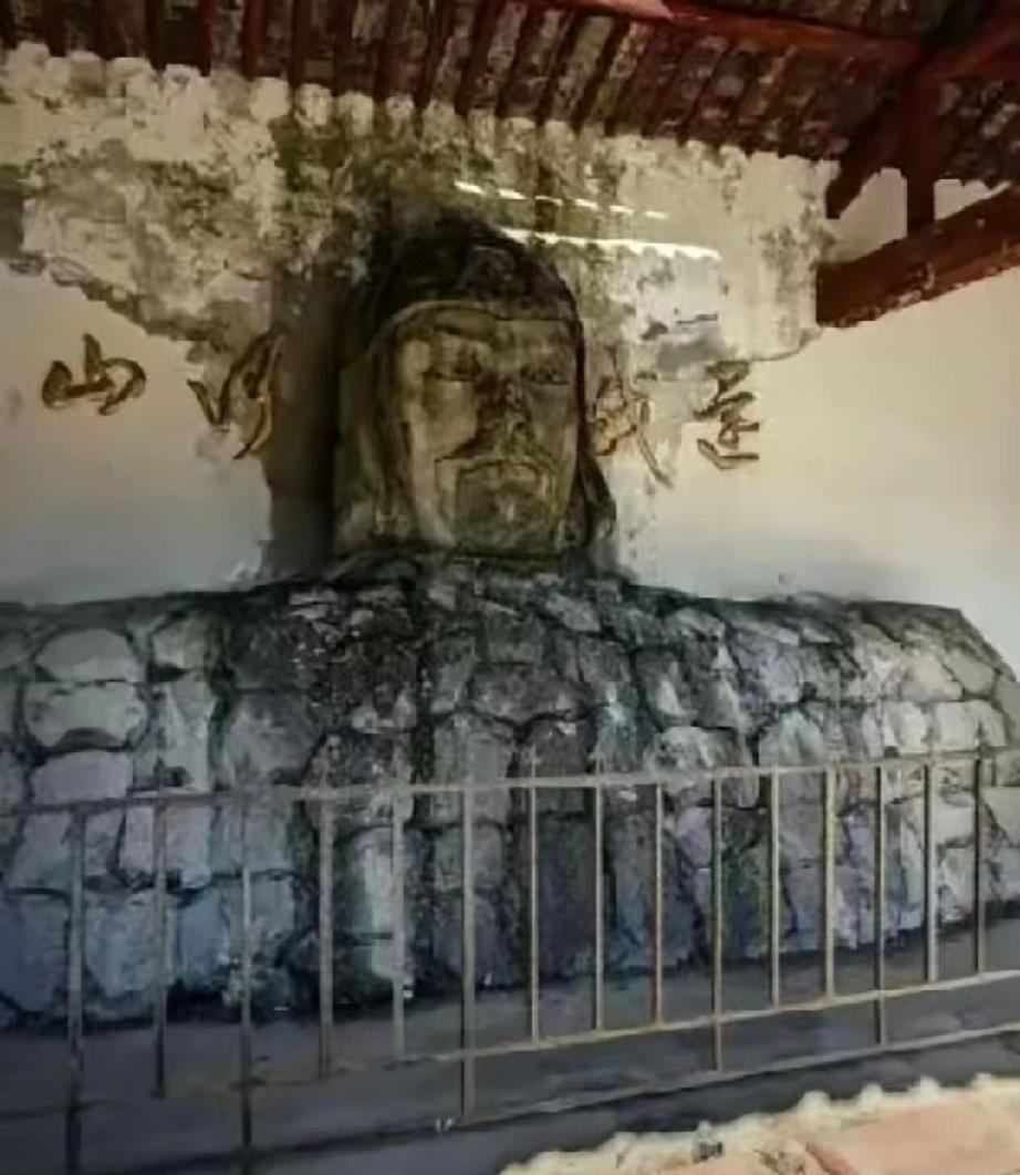 南京将军山，岳飞形象被丑化了——这话刷到的时候还没当回事，真看到现场图，心里只剩