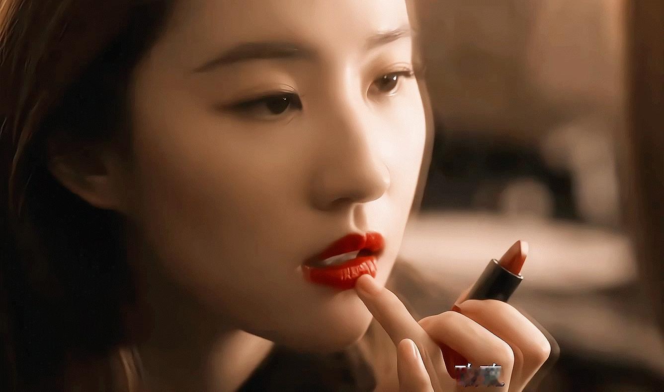 #刘亦菲随手一截都是头像#被刘亦菲美貌硬控一生[哇]全世界的颜粉都想吻上💋 ​