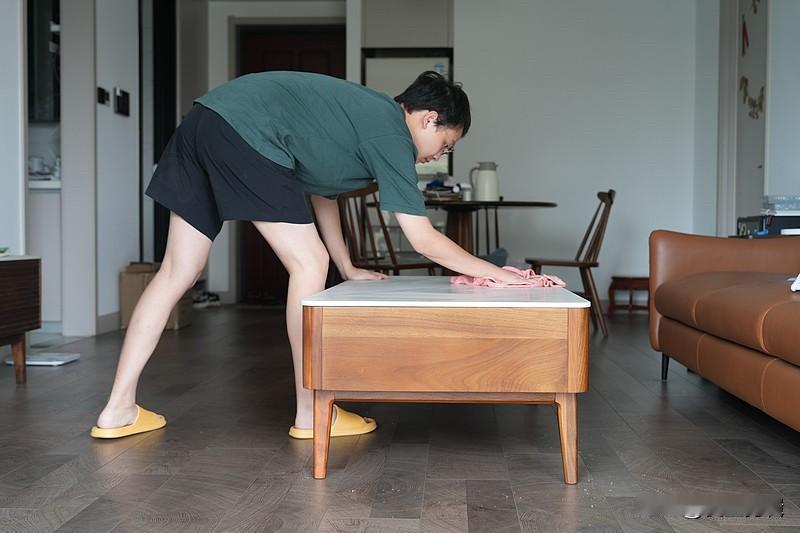 最近试了几个亲测有用的快乐小方法，根本不用等什么天降好事才能开心。
首先先给自己