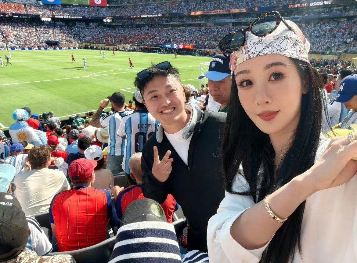 杨紫世界杯路透来了 好美啊啊啊啊啊 
