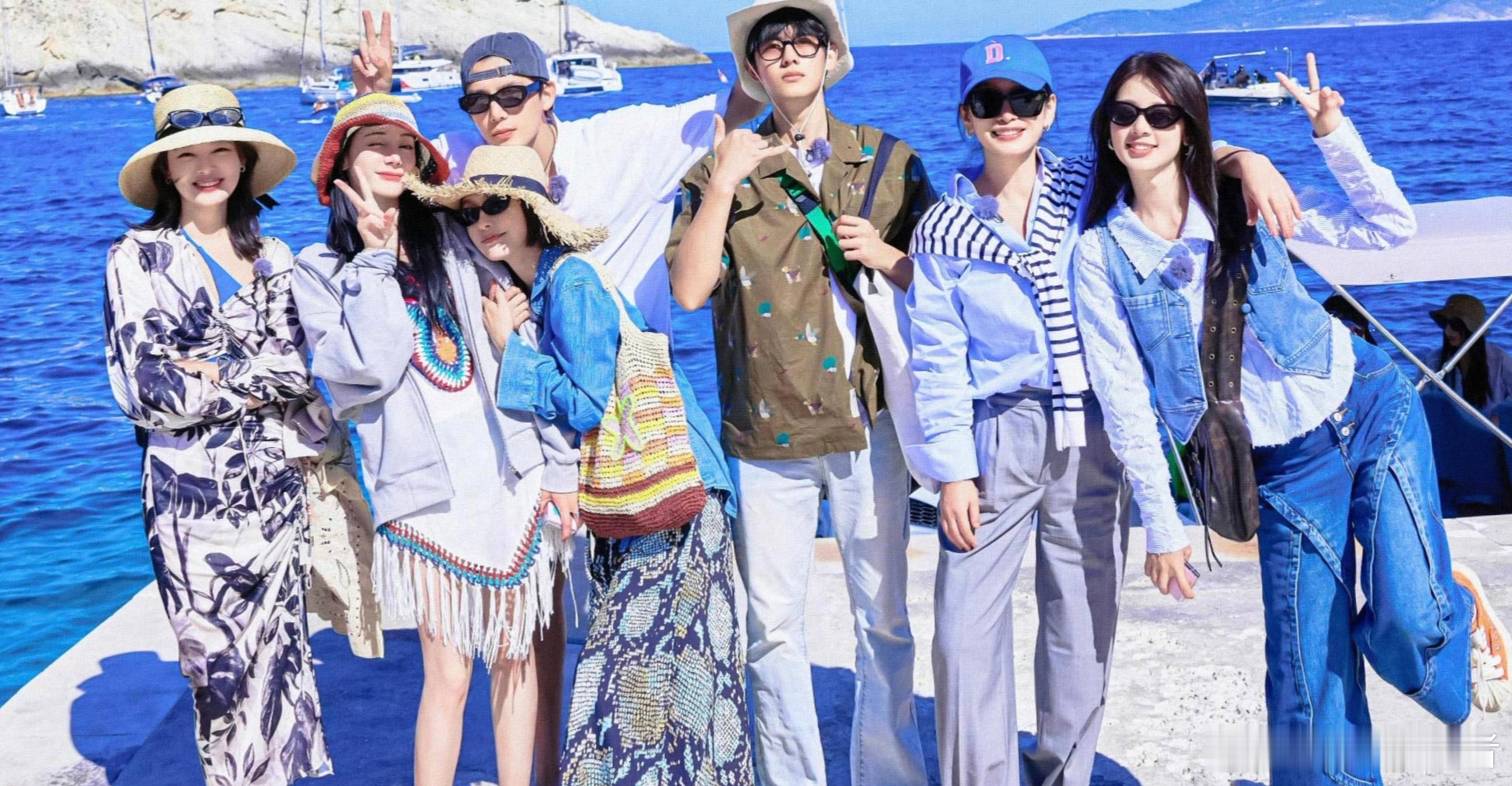 再次被确诊为春节奖励型人格  追过《花儿与少年》的宝子们，有没有被里面各国的绝美
