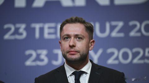 【乌总统办公厅顾问谈日内瓦会谈：初始版本和平计划已不复存在】
 
11月24日，