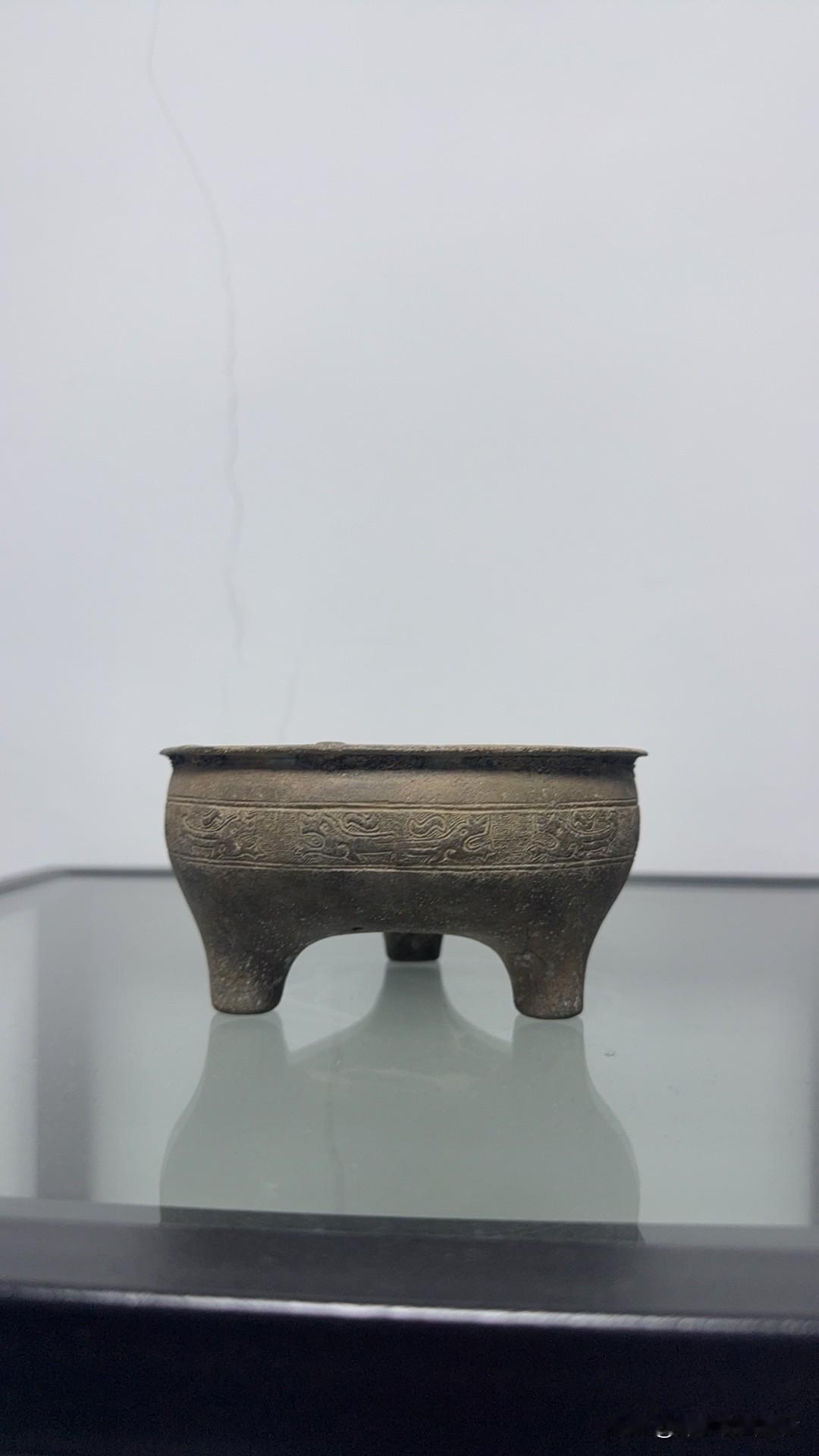 古玩、艺术品为什么值钱呢?因为它有着人文历史艺术的内涵与传承，人只要到了一定的段