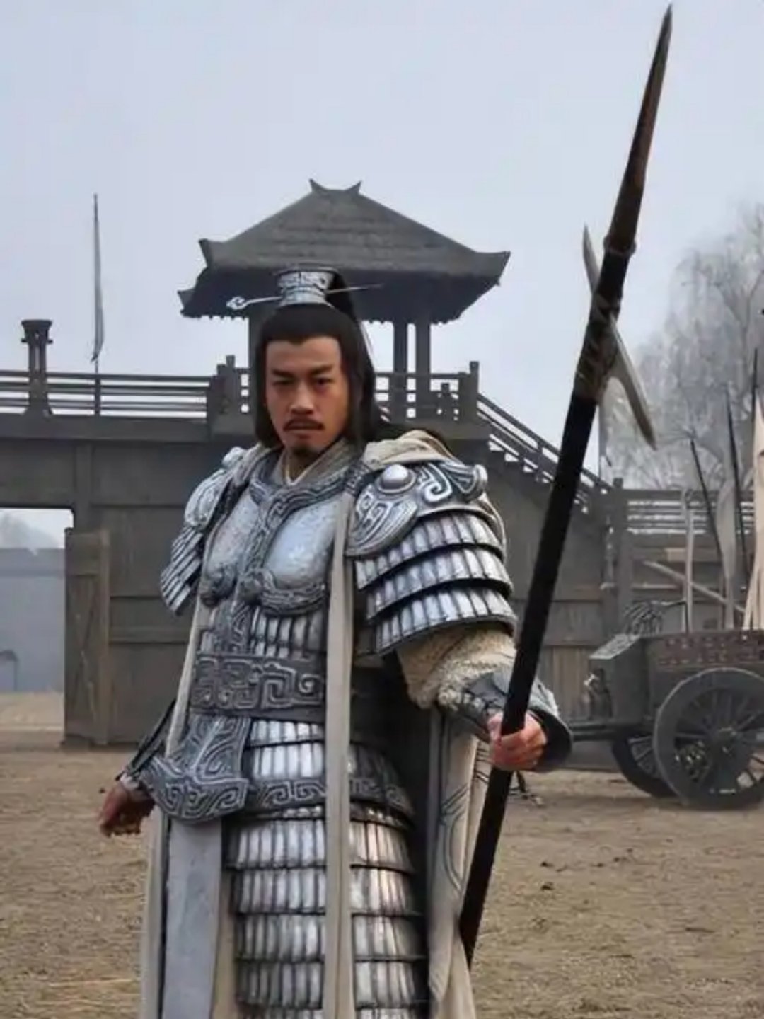 何润东狂接商务 50岁靠老角色“项羽”翻红的何润东半个月内狂揽至少6个国民级商务