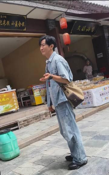 高梓淇和现女友录制爱的修学旅行2高梓淇新女友是素人 新的情侣路透刷屏社交平台，高