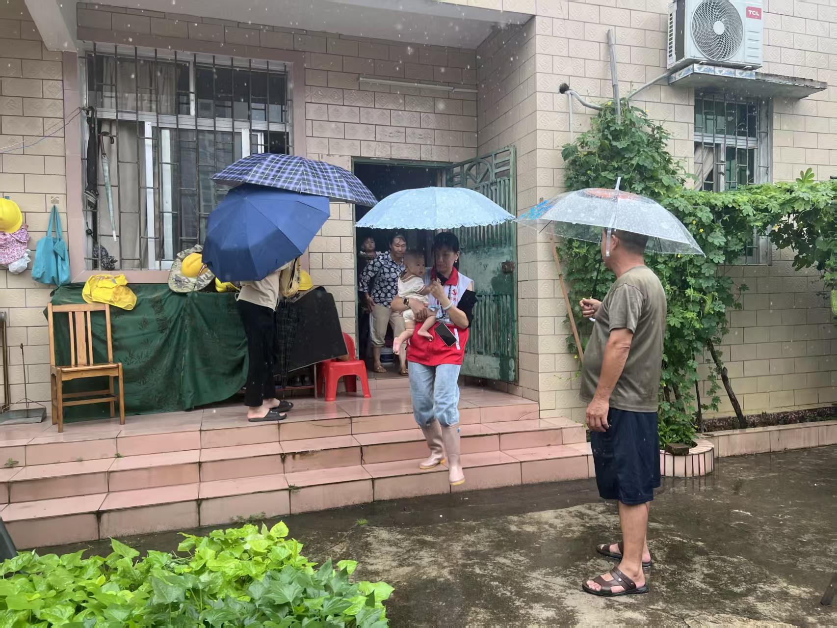 当红霞遇上“红霞”：强台风过境之下的广东基层硬核应对