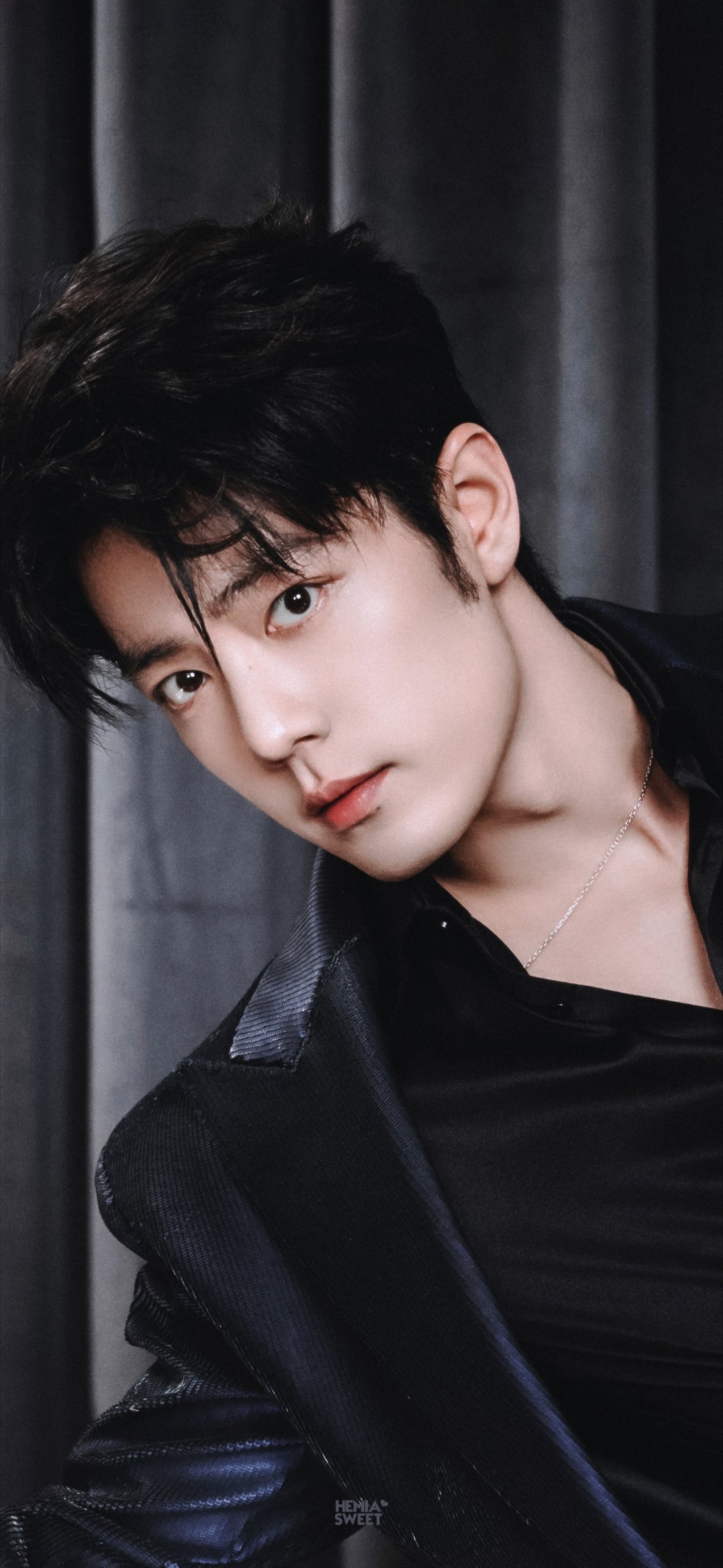 肖战壁纸肖战 肖战向全世界安利肖战 喜欢你在每一刻每一秒，我多喜欢你，我也不知道