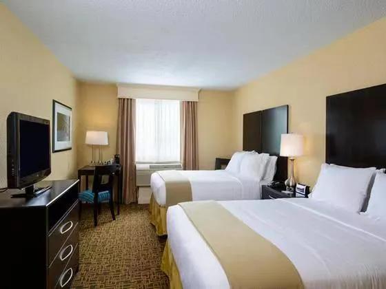 上海静安，一已婚男子曾经借钱给女子1000元，后来女子提出两人发生关系，让男子免