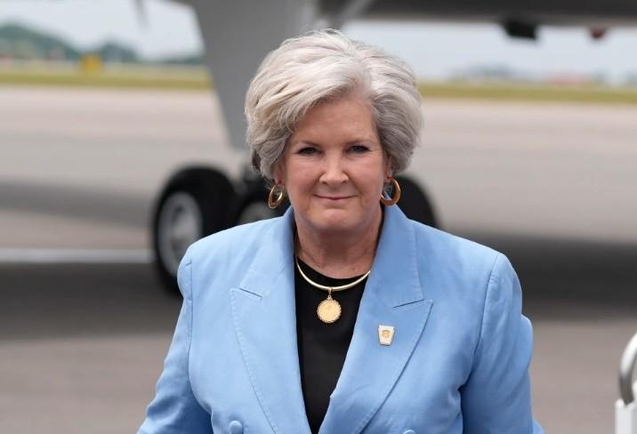 白宫幕僚长承认，官员汇报中东局势，对特朗普报喜不报忧

白宫官员对特朗普报喜不报