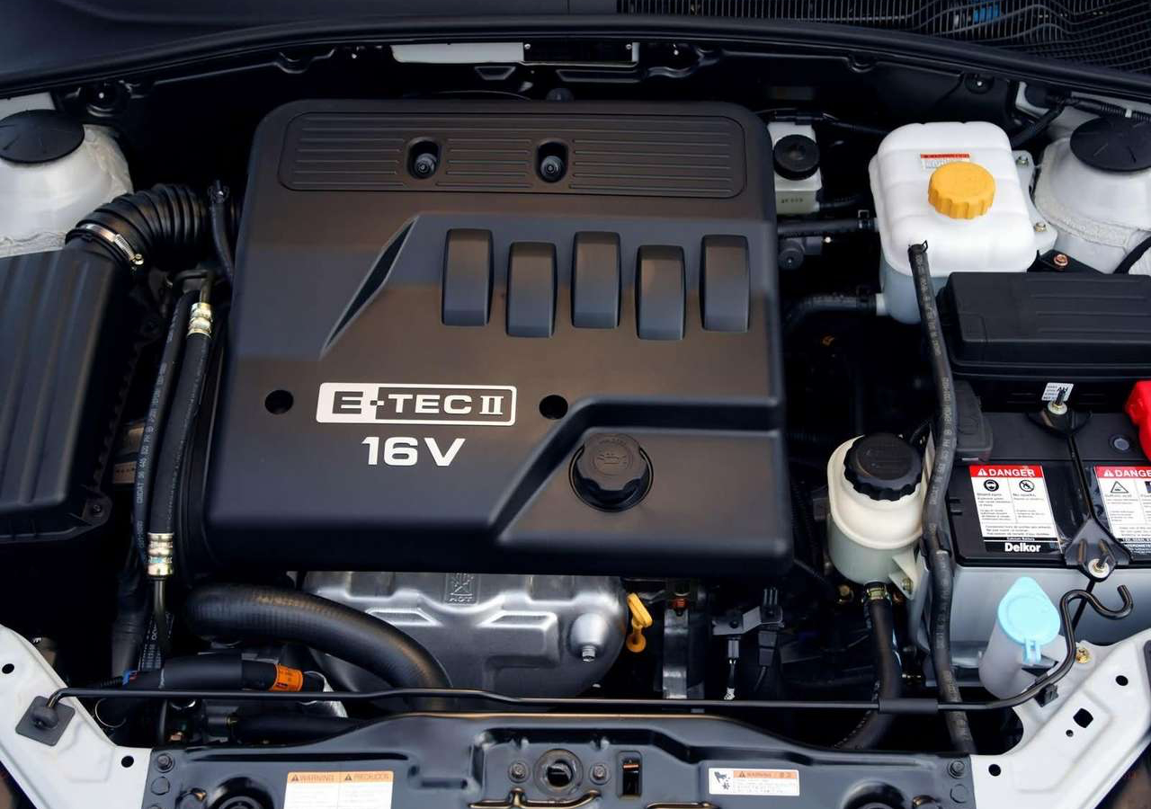 2004  大宇Lacetti CDX，5门掀背紧凑型车，前置前驱，2004‑2