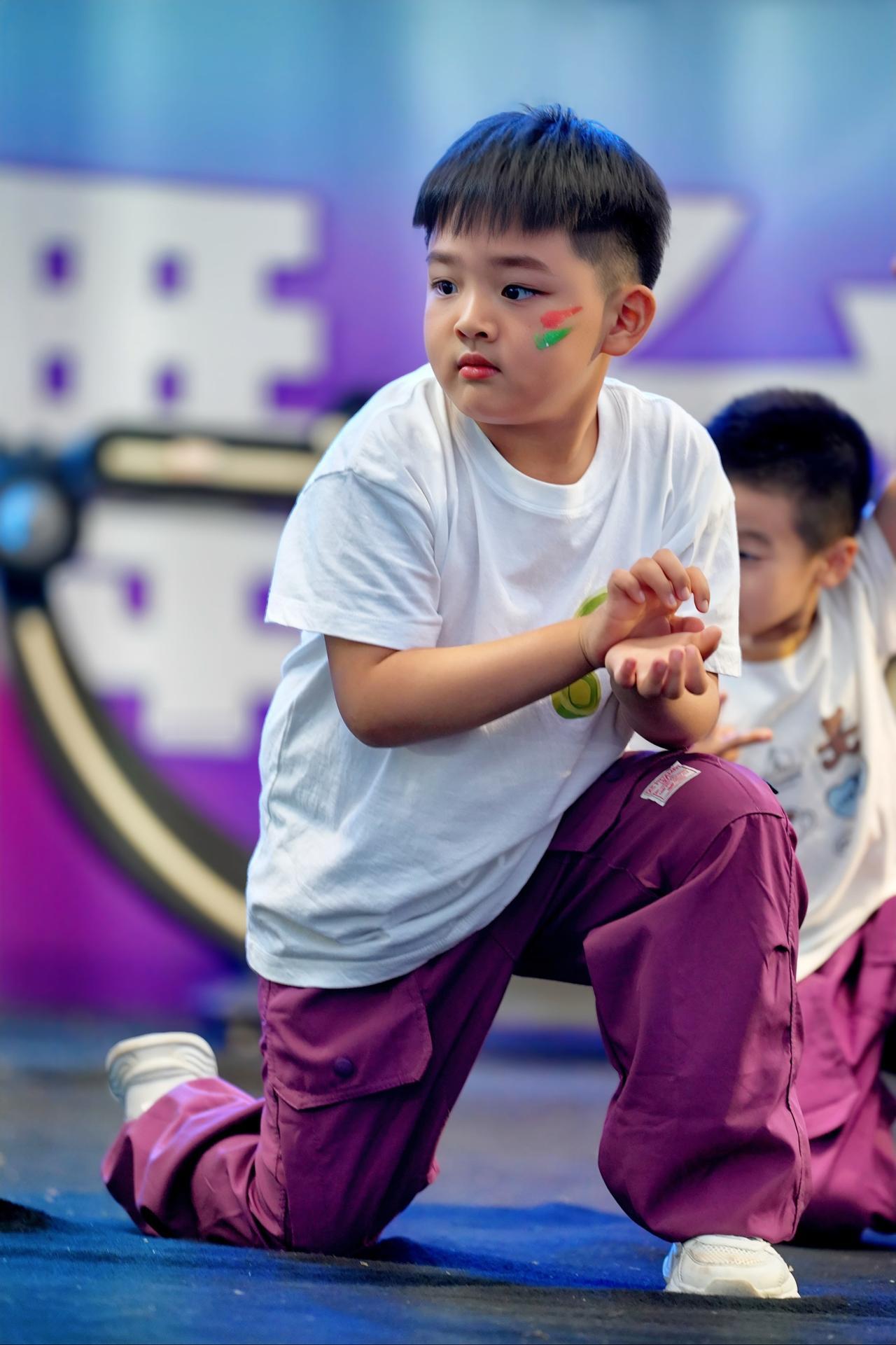 酷酷的小男孩 帅气出场 最帅的仔 阳光少年 小男孩