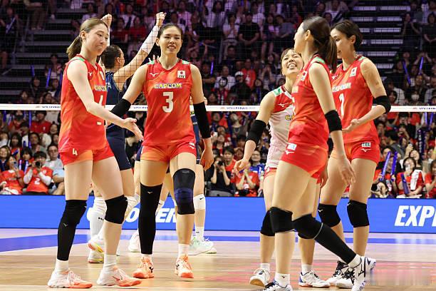 险胜，逆转！日本队3-2（20-25 14-25 25-19 25-21 15-