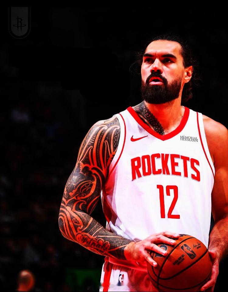 记者：谈到进攻，这支球队在进攻篮板球上的表现堪称历史级别。这种成功背后有什么秘诀